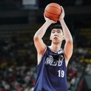 九游娱乐平台-徐昕首次入选赛季最佳阵容，转会后生涯首夺个人常规赛奖项