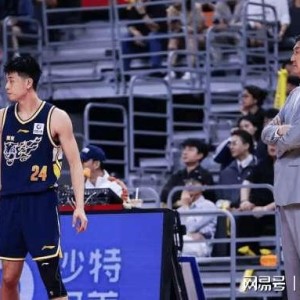 唉！3首发运动战0分，6替补23中4，谁打的好换谁，粤迷直呼看不懂