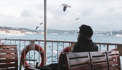 九游官方站点-西甲-拉菲尼亚帽子戏法 巴塞罗那战胜塞维利亚